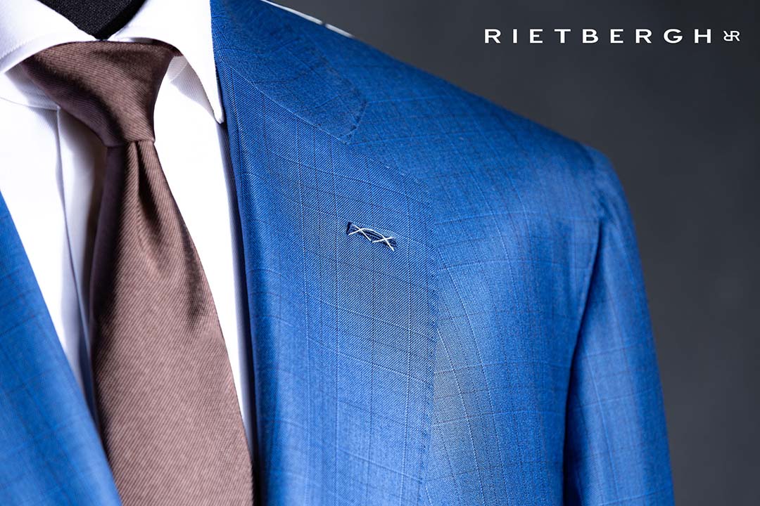 Scabal-x-Rietbergh-002 Een blauw maatpak met een Scabal stof van Rietbergh